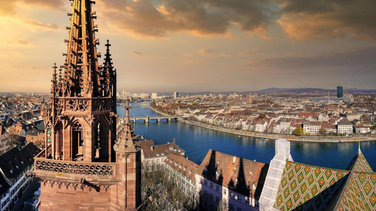B&B Hotel Basel Eksteriør billede